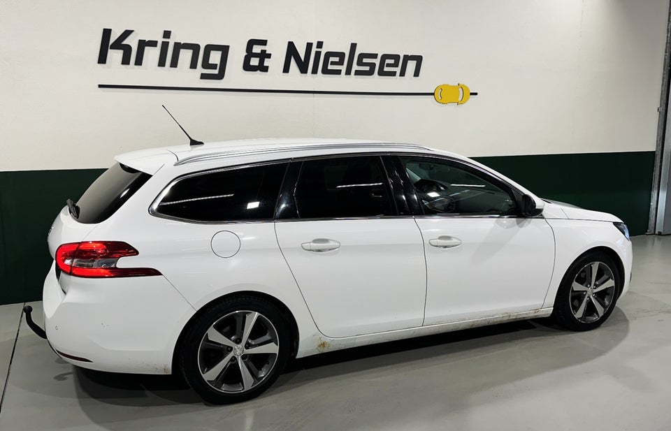 Peugeot 308 1,6 BlueHDi 120 Style SW 5d