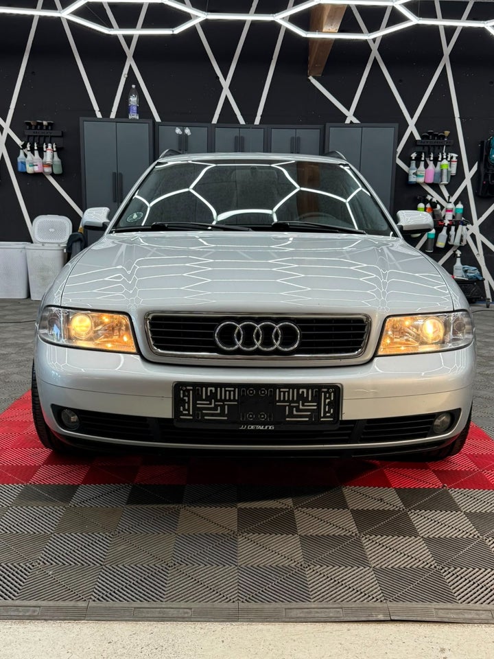 Audi A4 2,8 V6 Avant quattro 5d
