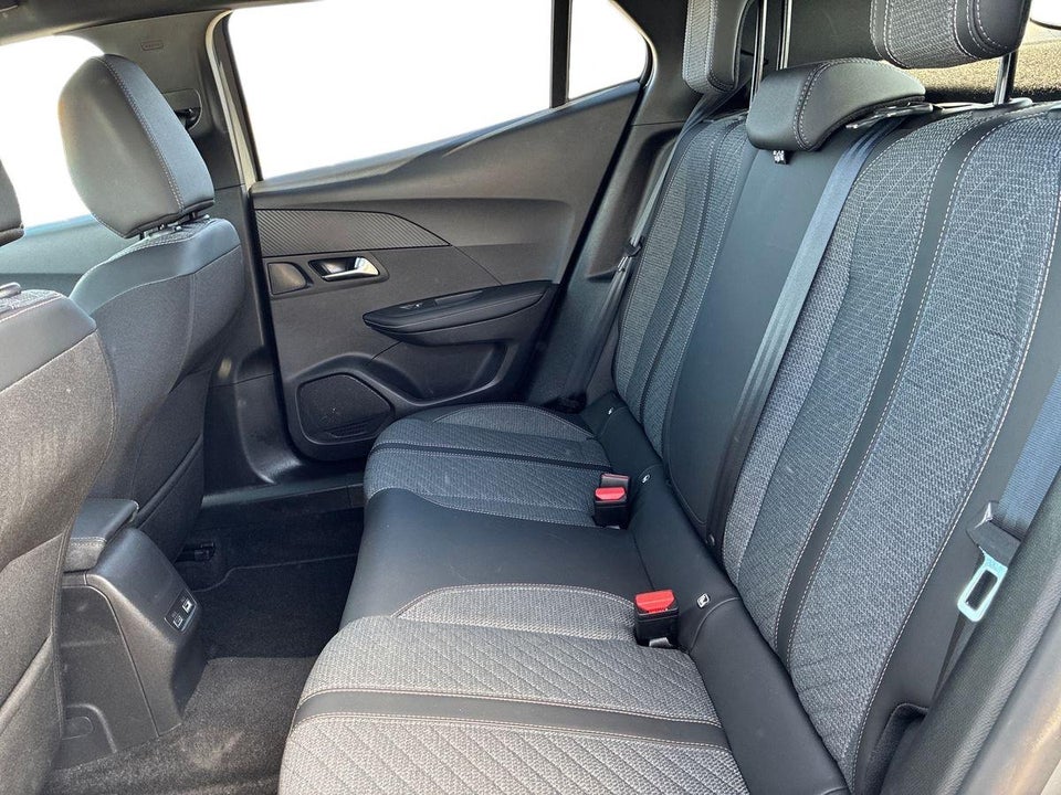 Peugeot 2008 1,2 PureTech 130 Allure EAT8 5d