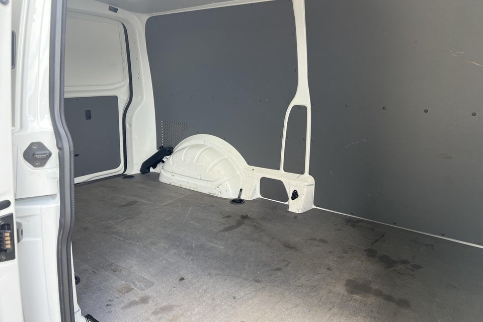 VW Transporter 2,0 TDi 150 Kassevogn DSG lang