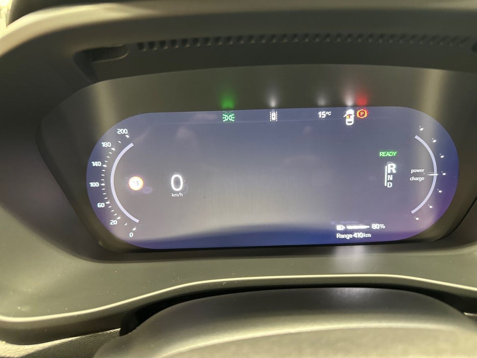 Volvo EX40 Extended Range Plus 5d