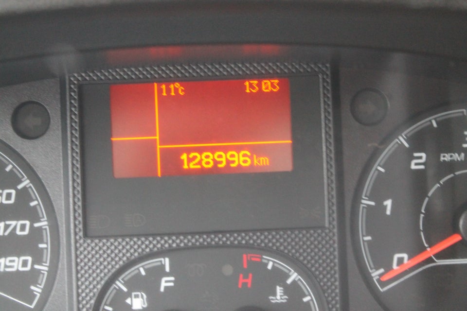 Peugeot Boxer 333 2,2 BlueHDi 140 L3H2 Premium