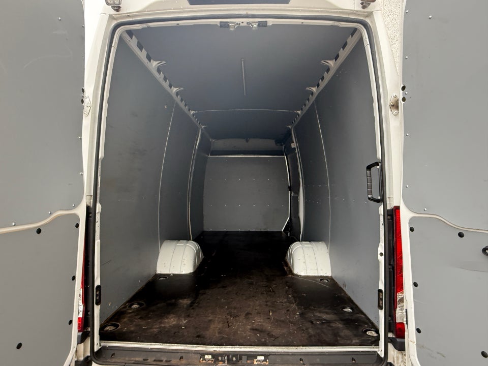 Iveco Daily 3,0 35C18 16m³ Van AG8