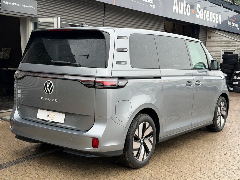 VW ID. Buzz 79 Pro SWB 5d