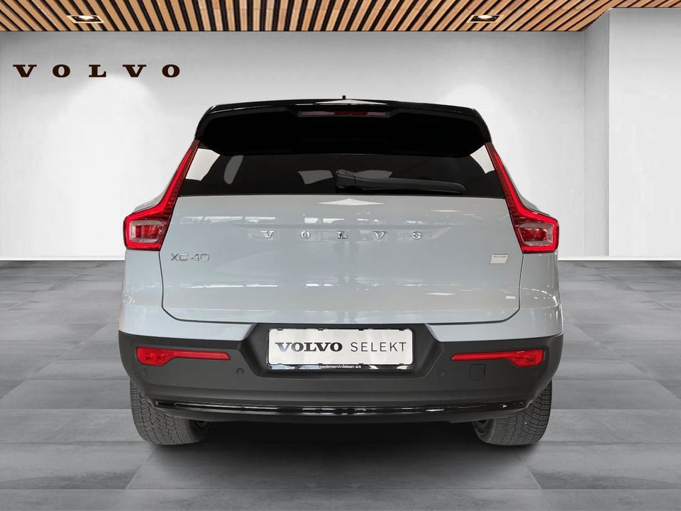 Volvo XC40 ReCharge Extended Range Plus 5d