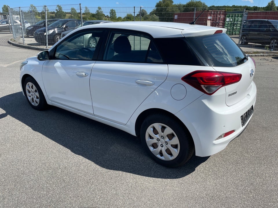 Hyundai i20 1,1 CRDi 75 Trend 5d