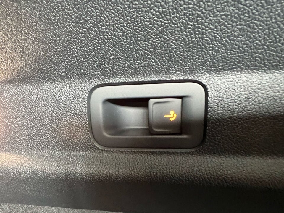 Ford Capri 77 Premium Extended Range 5d