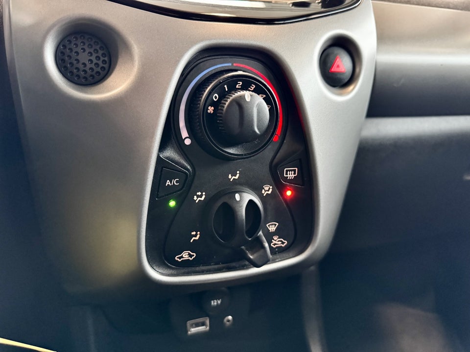 Toyota Aygo 1,0 VVT-i x-cellence 5d