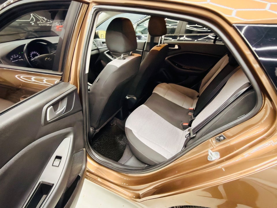 Hyundai i20 1,25 Trend 5d