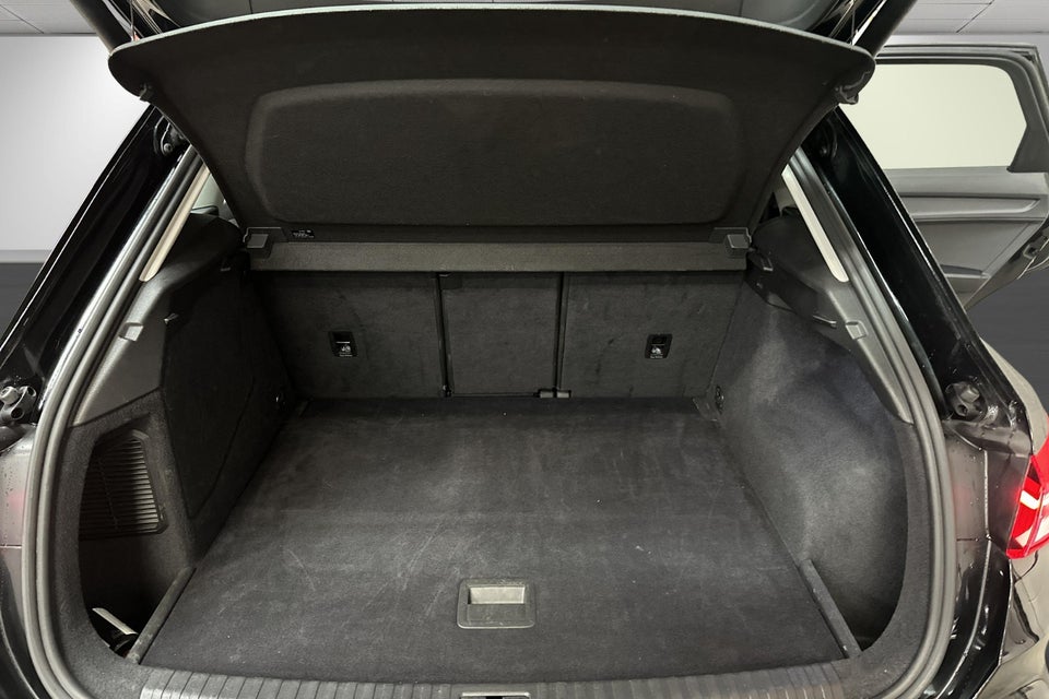 Audi Q3 45 TFSi e Attitude plus S-tr. 5d