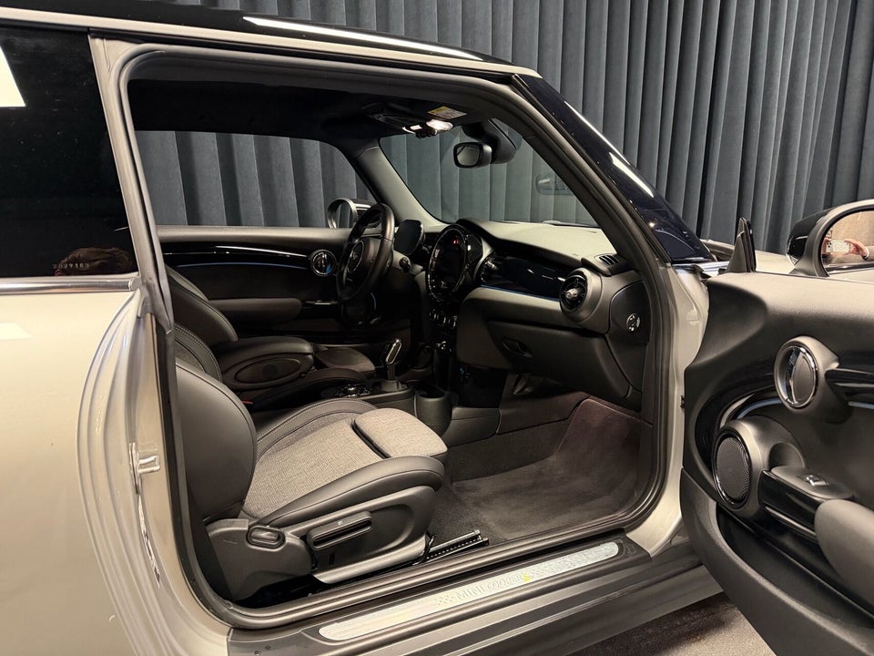 MINI Cooper SE Classic Trim 3d