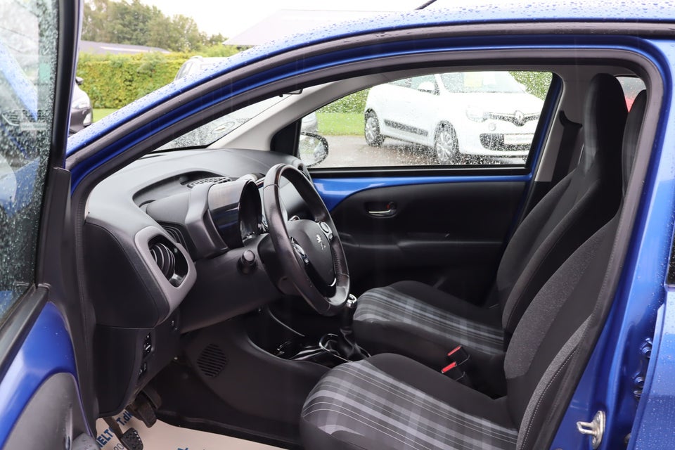 Peugeot 108 1,0 e-VTi 72 Allure+ 5d