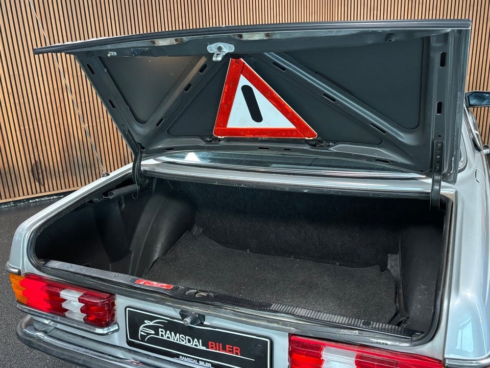 Mercedes 230 CE 2,3 Coupé aut. 2d