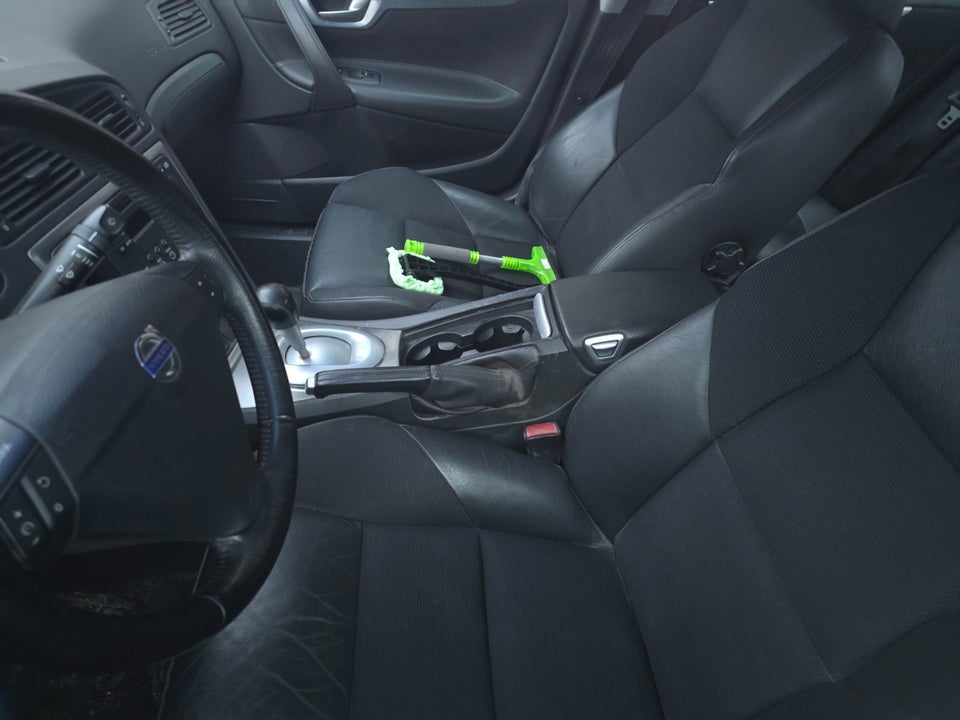 Volvo S60 2,4 140 Momentum 4d