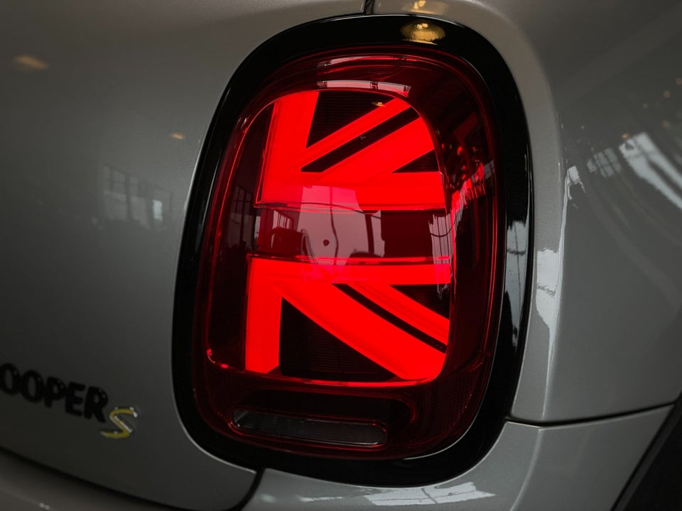 MINI Cooper SE Maximise 3d