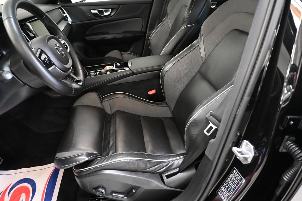 Volvo V60 2,0 T6 ReCharge R-Design aut. AWD 5d