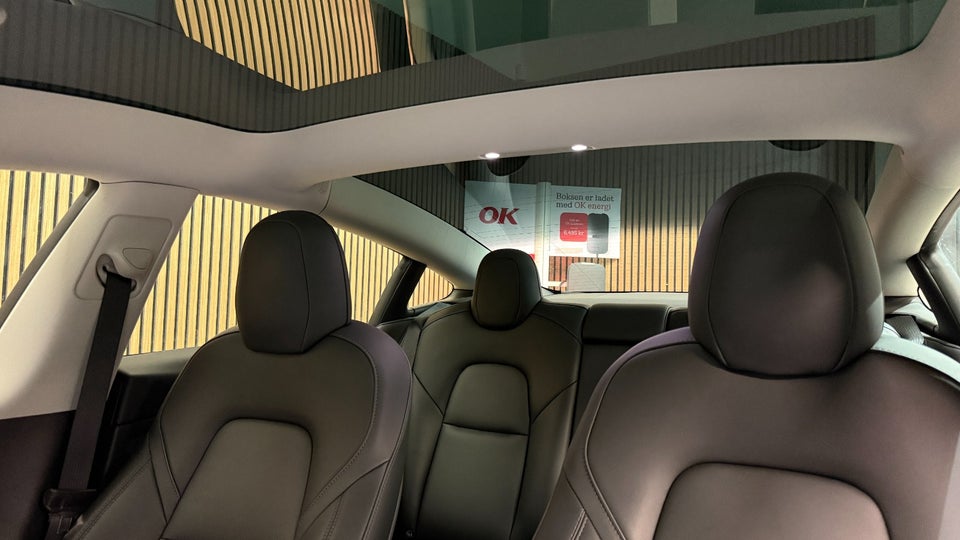 Tesla Model 3 Long Range AWD 4d