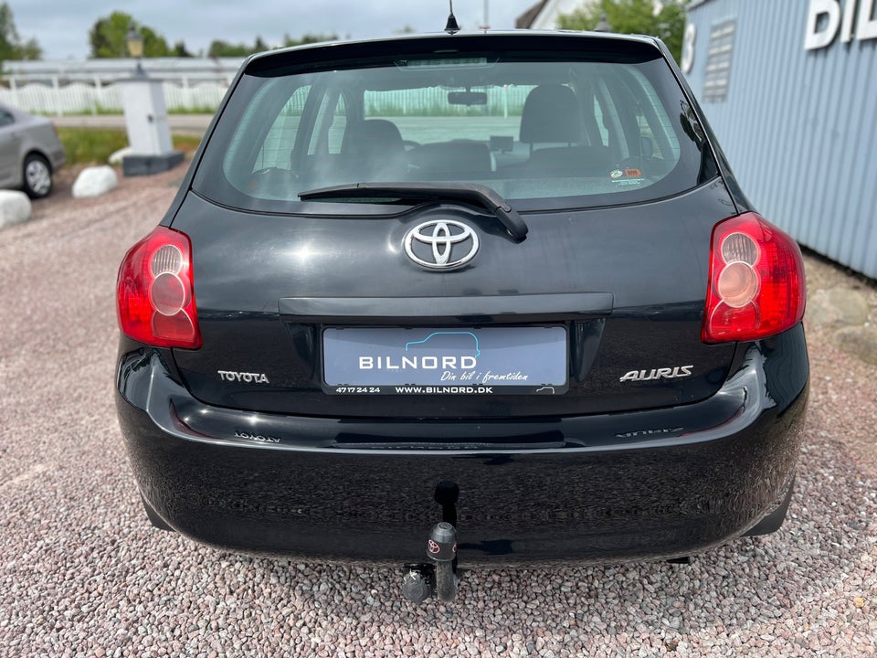 Toyota Auris 1,6 TX 5d
