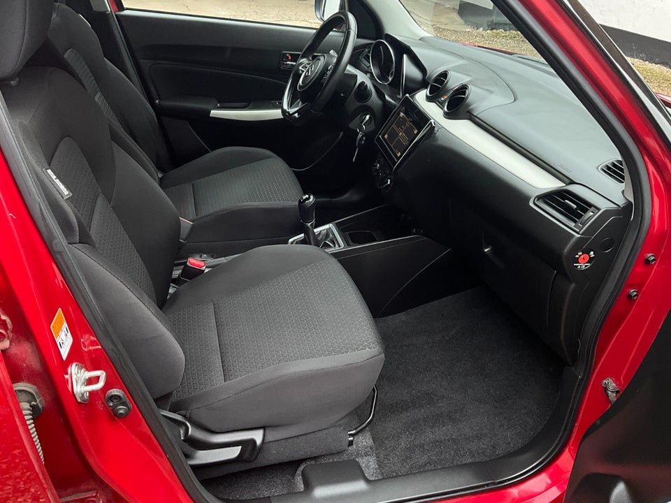 Suzuki Swift 1,2 Dualjet mHybrid Action 5d