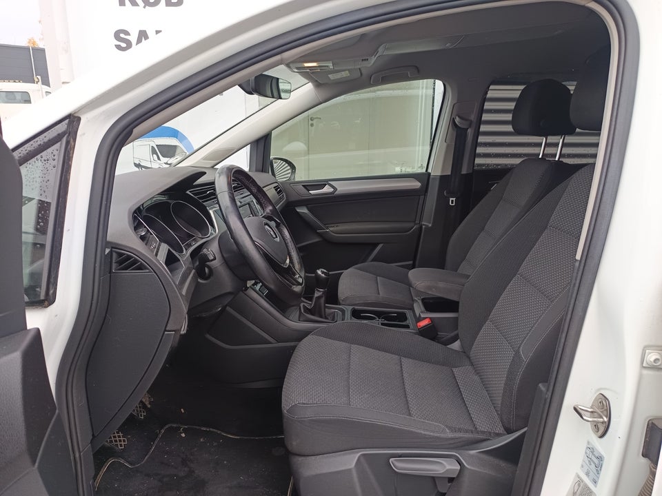 VW Touran 1,6 TDi 110 Comfortline Van 5d
