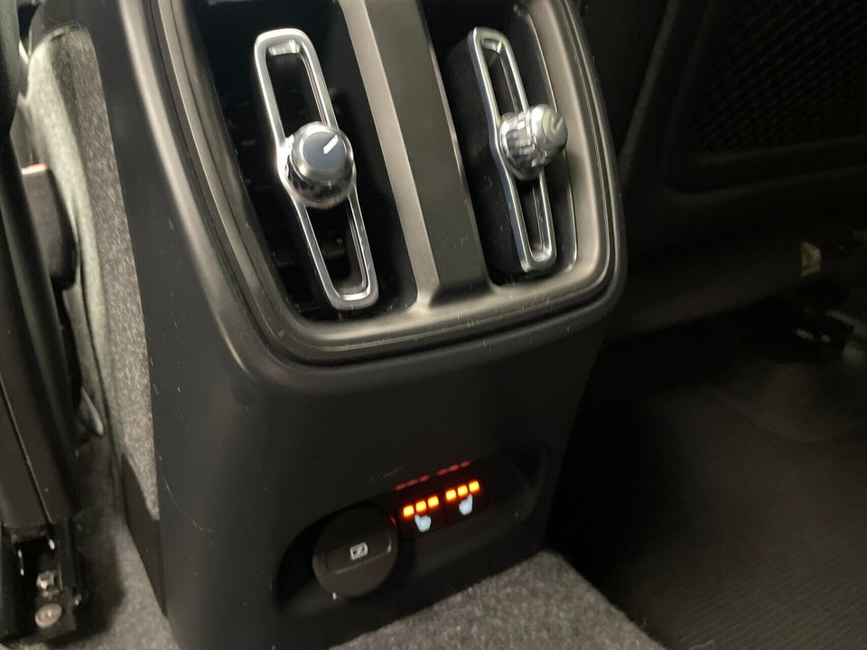 Volvo XC40 P8 ReCharge Twin Pro 5d
