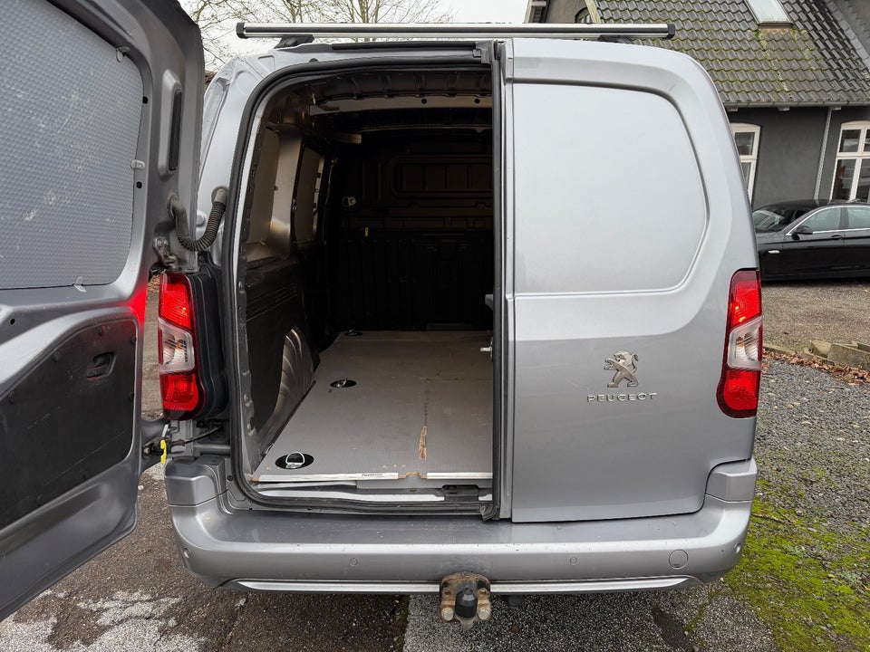 Peugeot Partner 1,5 BlueHDi 130 L2V2 Ultimate EAT8 Van