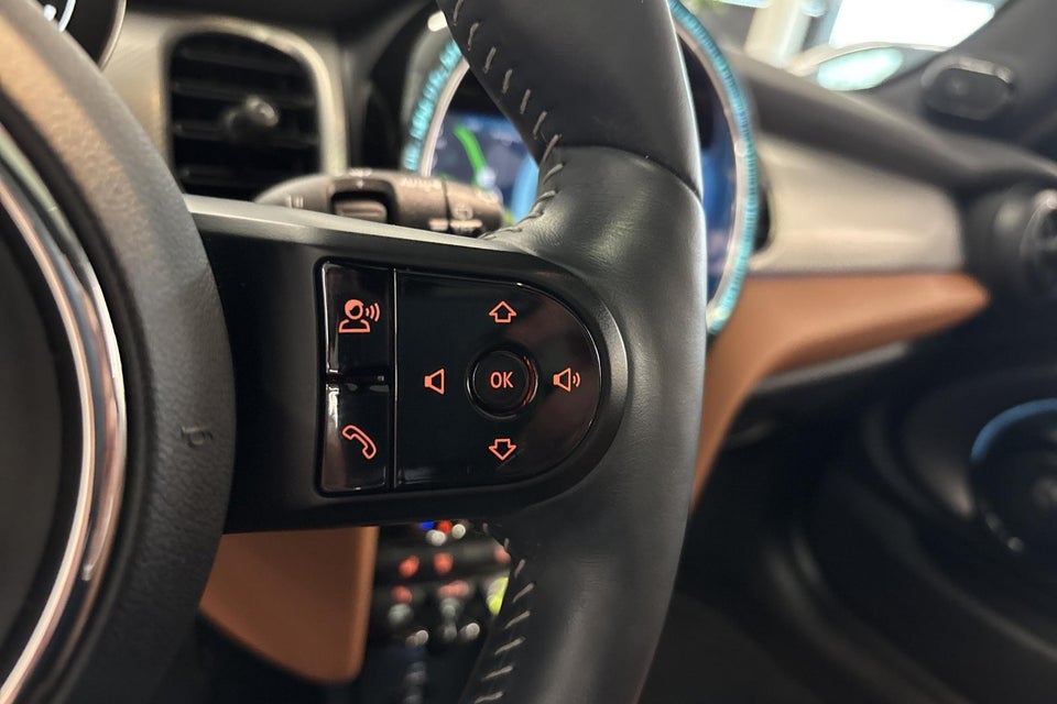 MINI Cooper SE Maximise 3d