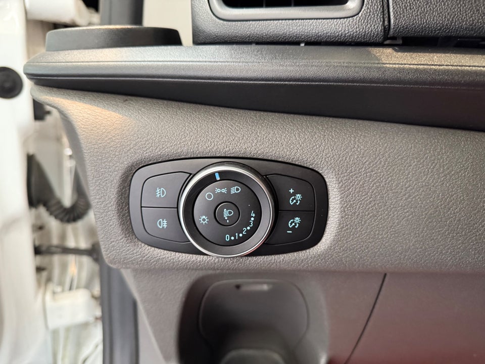 Ford Transit Custom 320L 2,0 TDCi 130 Trend aut.