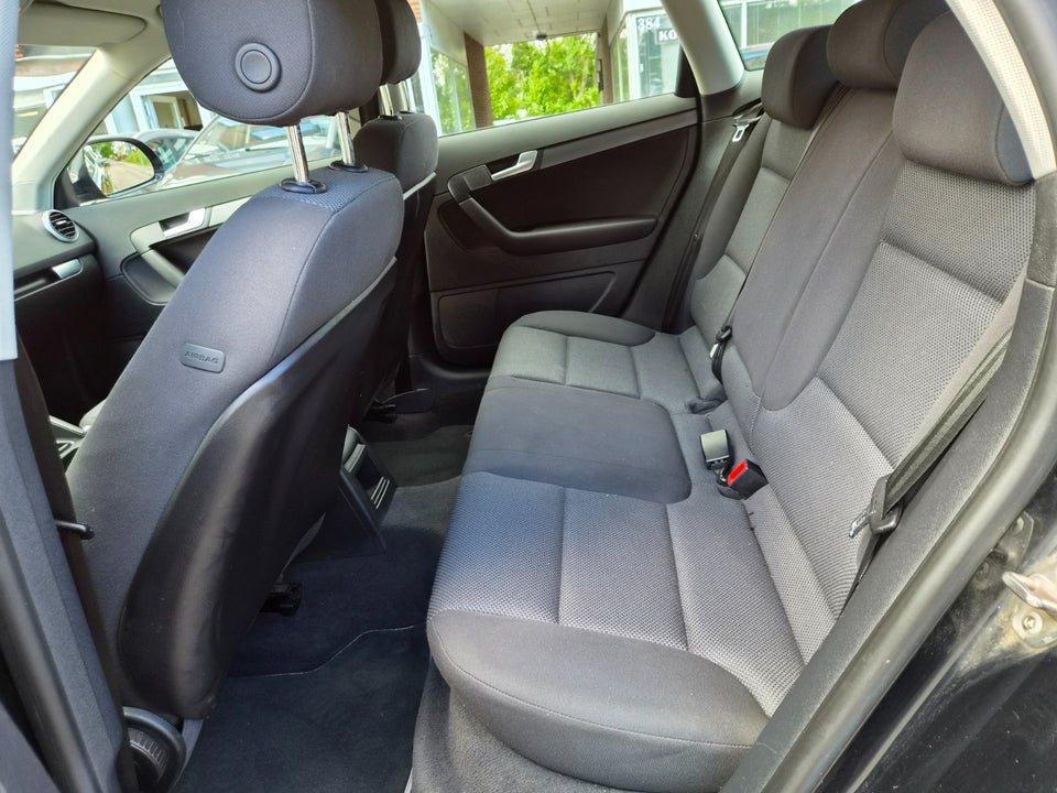 Audi A3 1,6 Ambiente Sportback 5d