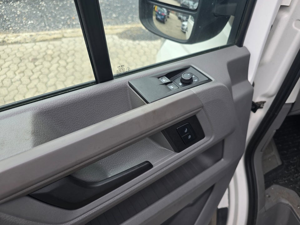 VW Crafter 35 2,0 TDi 177 Kassevogn L4H3 aut.