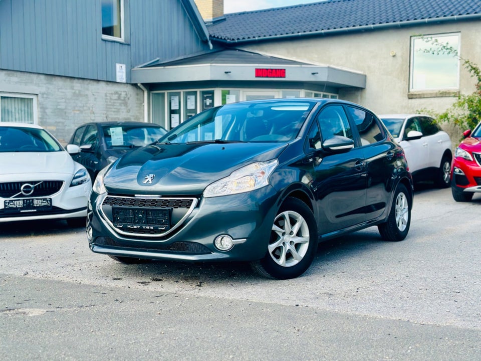 Peugeot 208 1,2 VTi Style 5d