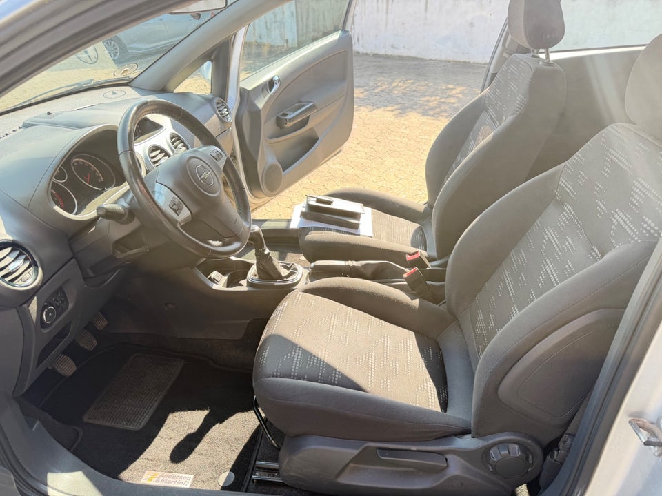 Opel Corsa 1,2 16V Cosmo 3d