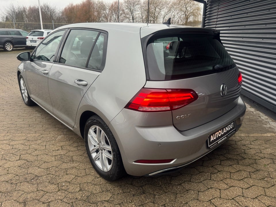 VW Golf VII 1,5 TSi 130 Comfortline 5d