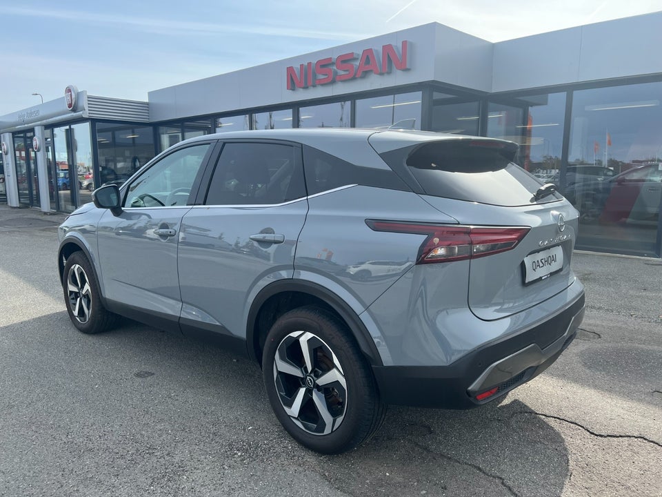 Nissan Qashqai 1,3 mHEV N-Connecta Van 5d