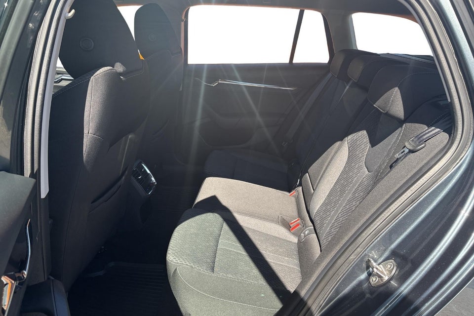 Skoda Octavia 1,4 TSi iV Plus Combi DSG 5d