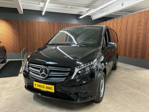Mercedes Vito 114, modelår 2023, 9,500 km