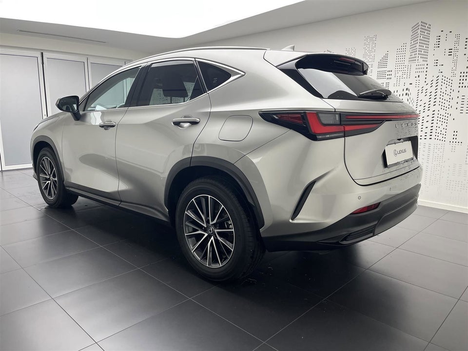 Lexus NX450h+ 2,5 Business+ aut. AWD 5d