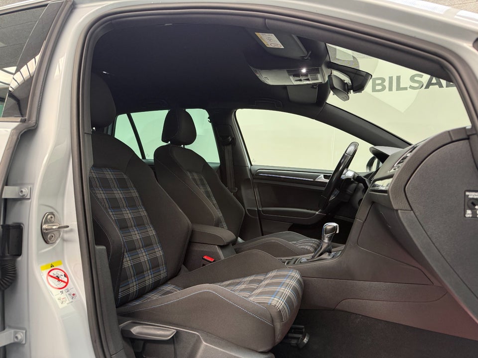 VW Golf VII 1,4 GTE DSG 5d