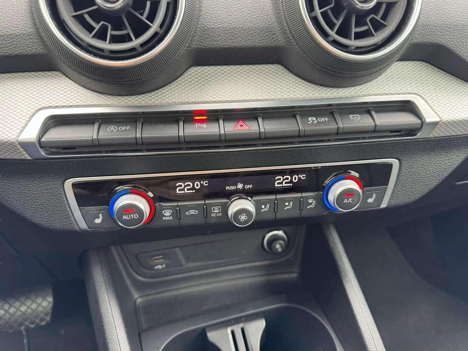 Audi Q2 35 TFSi Prestige S-tr. 5d
