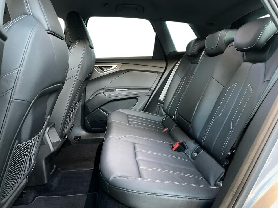 Audi Q4 e-tron 40  5d