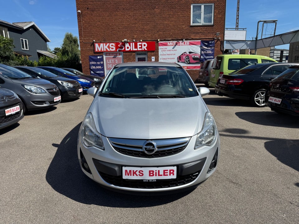 Opel Corsa 1,4 16V Cosmo 5d