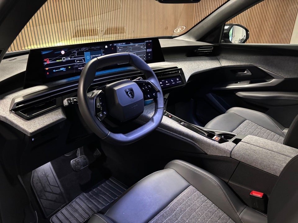 Peugeot e-5008 77 Allure Pack 7prs 5d
