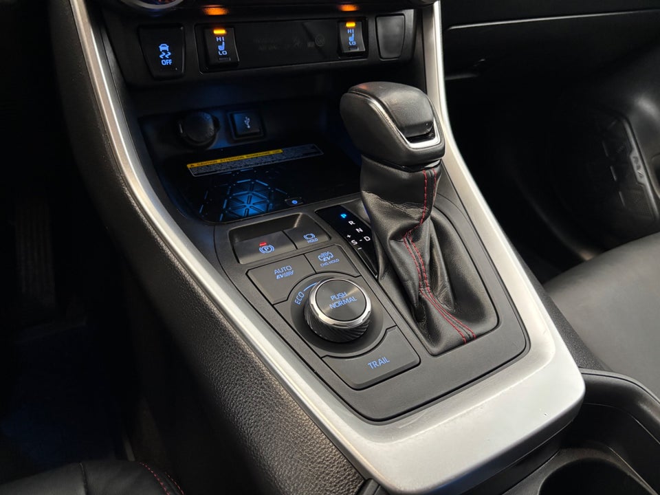 Toyota RAV4 2,5 Plug-in Hybrid H3 Comfort AWD-i Van 5d