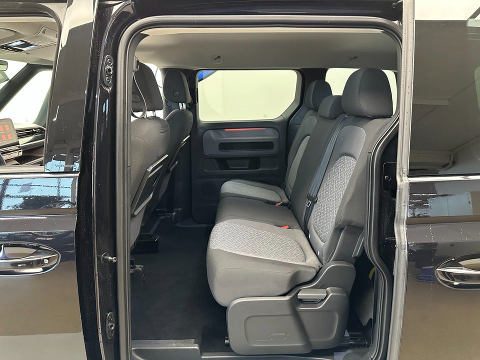 VW ID.Buzz 77 Pro SWB 5d