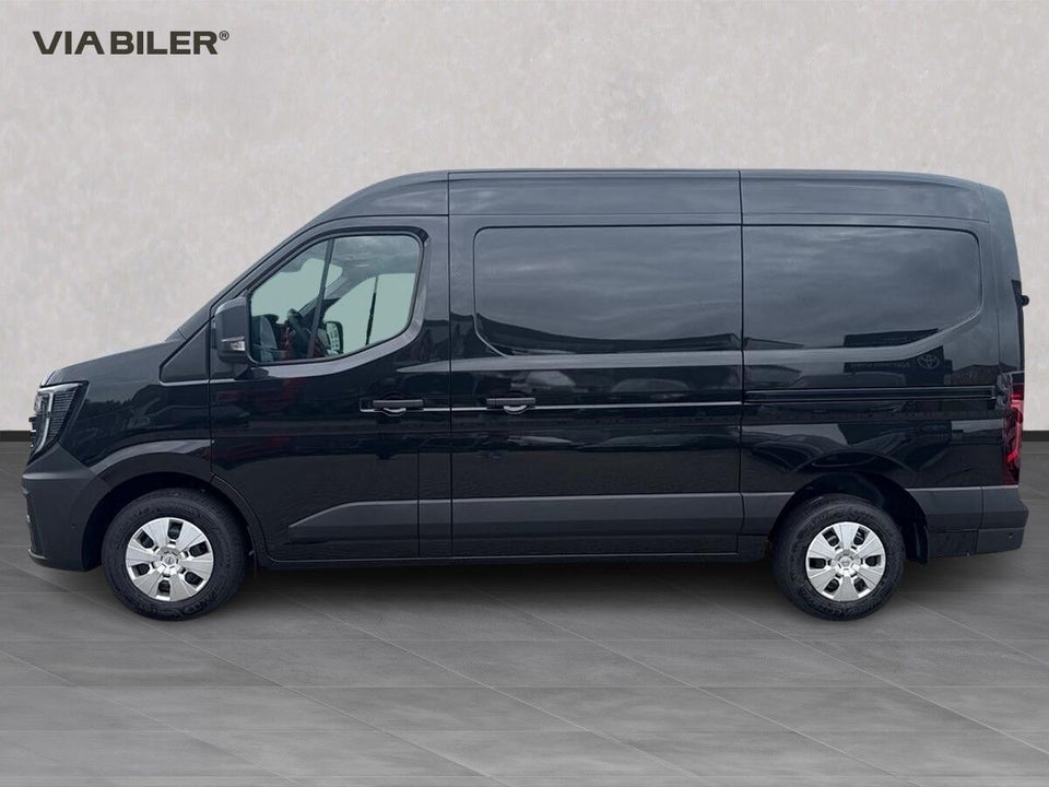 Nissan Interstar 87 L2H2 Tekna Van