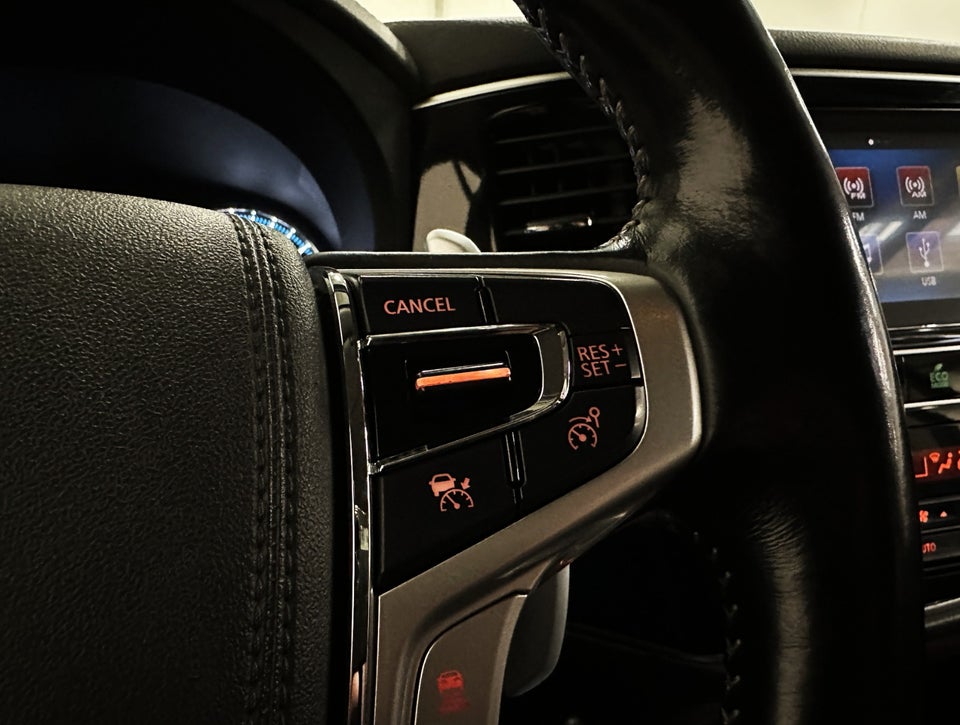 Mitsubishi Outlander 2,4 PHEV Instyle CVT 4WD 5d