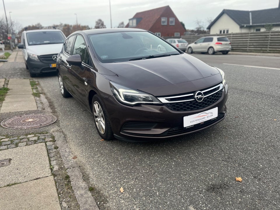 Opel Astra 1,6 CDTi 110 Enjoy 5d