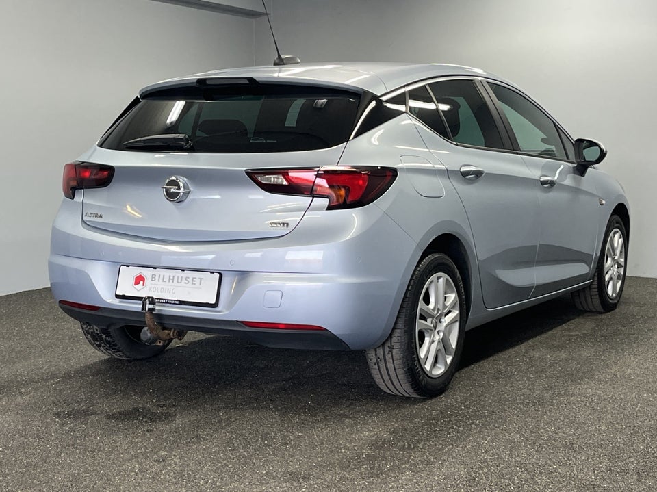 Opel Astra 1,6 CDTi 110 Enjoy 5d