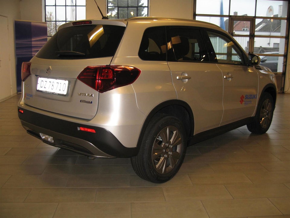 Suzuki Vitara 1,4 mHybrid Active 5d