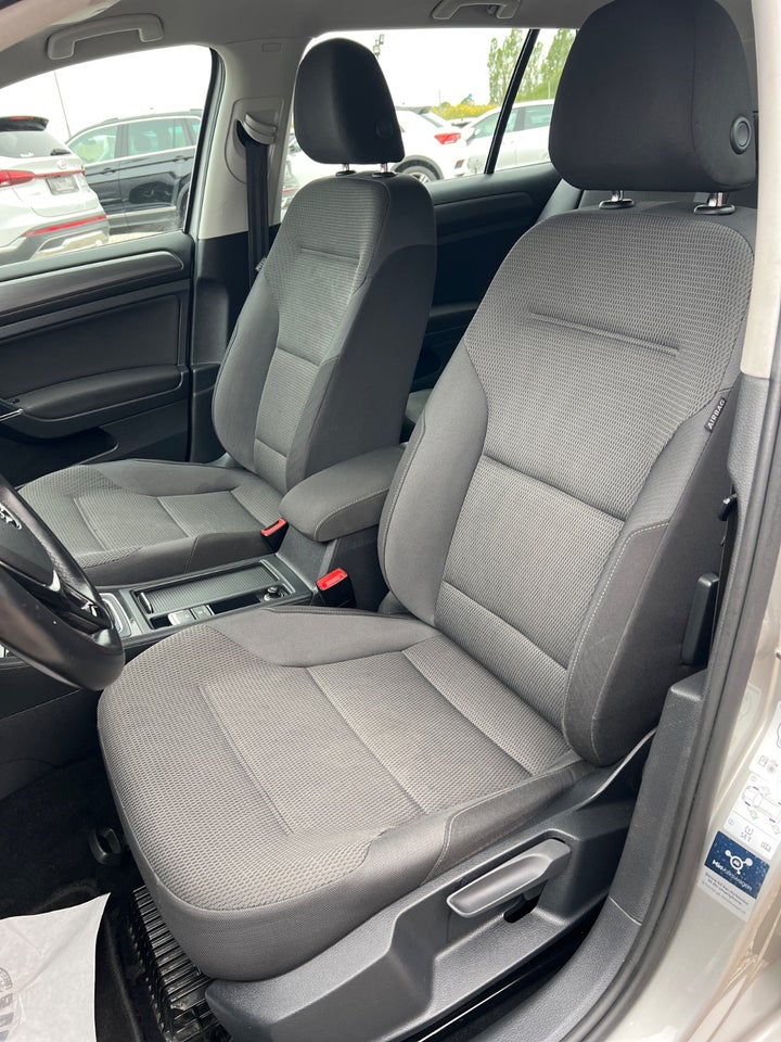 VW Golf VII 1,5 TSi 130 Comfortline Variant DSG 5d